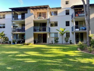 Baden 23 - Rainbow Shores - Swimming pools, walk to beach Guest house, Rainbow Beach - 1