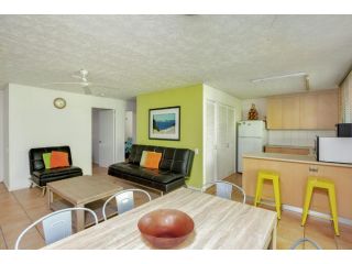 Baden 35 - Rainbow Shores, Walk To Beach, Pools, Tennis Court Guest house, Rainbow Beach - 4