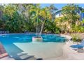 Baden 50 - Rainbow Shores, Swimming pool, walk to beach, tropical surroundings Guest house, Rainbow Beach - thumb 1