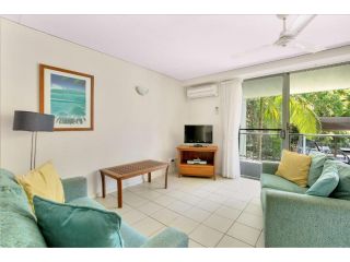 Baden 61 - Rainbow Shores, Air conditioned Unit, Walk To Beach, Pool, Tennis court Guest house, Rainbow Beach - 3