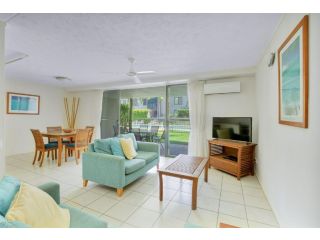 Baden 65 - Rainbow Shores, Overlooking lap pool, Ground Floor, Air Conditioning Guest house, Rainbow Beach - 1