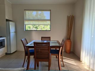 Baden 80 - Rainbow Shores, Air conditioned Unit, Top Floor, Walk To Beach Guest house, Rainbow Beach - 5