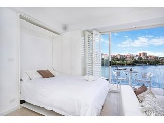 BADEN - Absolute Water Front Sydney Harbour Studio Apartment, Sydney - 3