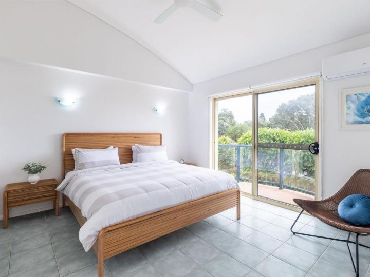 Baia Villa air con WiFi and views of Fingal Beach Guest house, Fingal Bay - imaginea 7