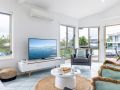 Baia Villa air con WiFi and views of Fingal Beach Guest house, Fingal Bay - thumb 4