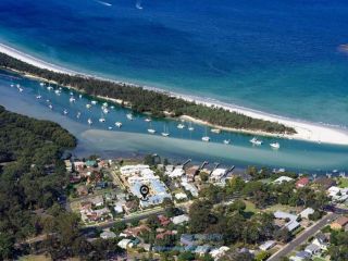 Balcony With Water Views with Private Courtyard Guest house, Huskisson - 1