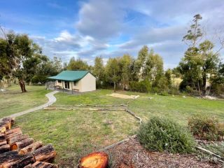 Banyula Cottage -Perfect place to sit back & relax Chalet, Tasmania - 1