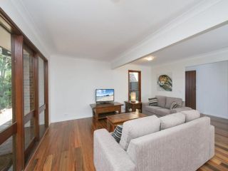 Barefoot Beach House, 24 Essendene Road Guest house, Shoal Bay - 4