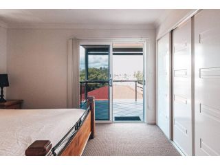 BAY PROPERTIES . The View Apartment, Yamba - 5