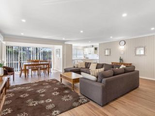 Bay Serene, 15 Mistral Close Guest house, Nelson Bay - 1