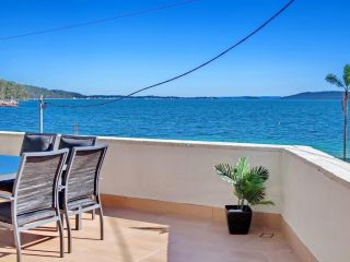 Bayview Towers Unit 1 15 Victoria Parade Apartment, Nelson Bay - 4