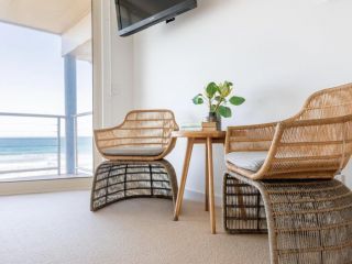 Bayview Beachfront Apartment Guest house, Port Fairy - 1