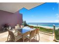 Beach and Ocean Front Penthouse with Wifi and Parking Apartment, The Entrance - thumb 2