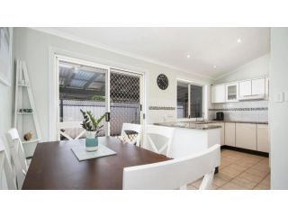 Beach Daze - Umina Beach Family Friendly Guest house, Umina - 5