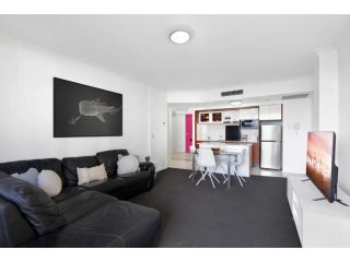 Beach Front lifestyle with resort style facilities Apartment, Gold Coast - 5