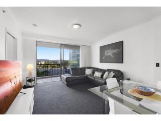 Beach Front lifestyle with resort style facilities Apartment, Gold Coast - 3