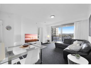 Beach Front lifestyle with resort style facilities Apartment, Gold Coast - 2