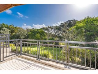 Byron Bay Accom Unit 1 22 Mahogany Drive - Beach House 1 at Vue Villa, Byron Bay - 4