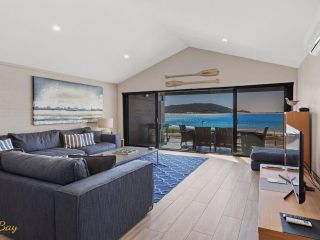 Beach House 72A Marine Drive - Fingal Bay Guest house, Fingal Bay - 3