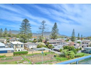 Beach View Penthouse Apartment, South West Rocks - 3