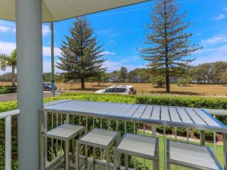 Beach Views on Marine Parade Apartment, Kingscliff - 4