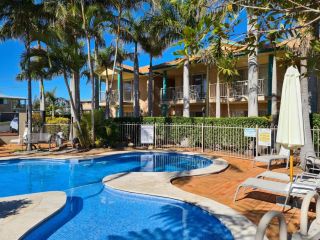 Beaches Serviced Apartments Aparthotel, Nelson Bay - 2