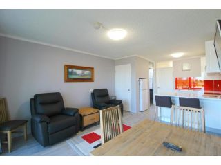 Beachfront 4, 25 Willow Street Apartment, Crescent Head - 1