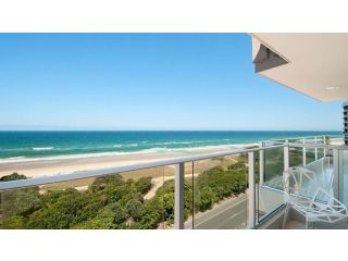 Amira Penthouse Main Beach Apartment, Gold Coast - 2