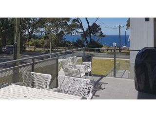 Beachfront Boogaloo Apartment, Huskisson - 2