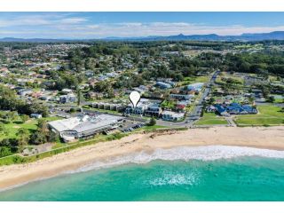 Beachfront Five Apartment, Mollymook - 3