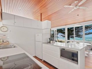 Beachfront home close to everything Apartment, Avoca Beach - 4