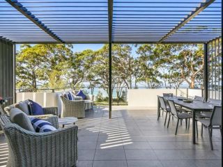 Beachfront Luxury On Huskisson Beach 1 Minute to Everywhere Guest house, Huskisson - 4