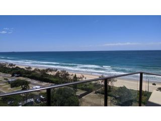 Beachfront Towers Apartment, Maroochydore - 3