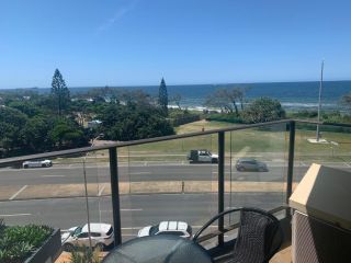 Beachfront Towers Apartment, Maroochydore - 2