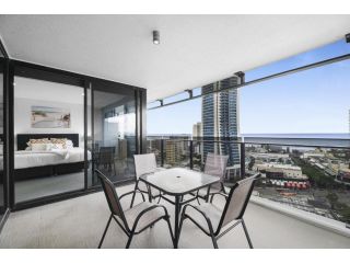 Beachside Apartment above Circle on Cavill Apartment, Gold Coast - 1