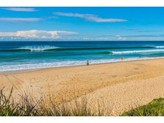 Beachside Beauty Apartment, Caves Beach - 1