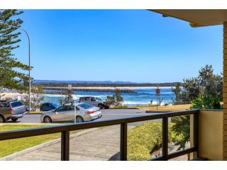 Beachside Bliss - location, location at Town Beach Apartment, Port Macquarie - 2