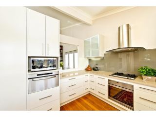 Beachside Haven - Your Perfect Oasis Home Guest house, Nelson Bay - 5