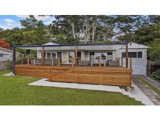 Beachside local living Guest house, Avoca Beach - 2