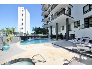 Beachside Neptune Resort Apt Upgraded! Apartment, Gold Coast - 2