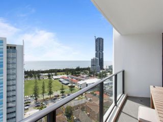 Beautiful 2 bed Ocean Facing Apartment at Sierra Grand Apartment, Gold Coast - 3