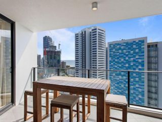 Beautiful 2 bed Ocean Facing Apartment at Sierra Grand Apartment, Gold Coast - 5