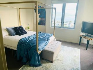 Beautiful Bay Views Apartment, Melbourne - 4