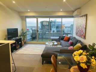 Beautiful Bay Views Apartment, Melbourne - 3