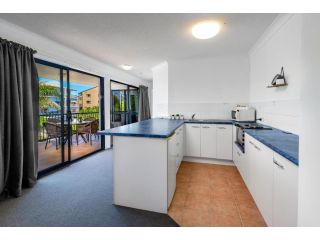 Belaire Place Aparthotel, Caloundra - 4