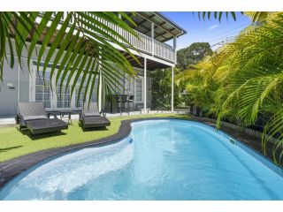 Bella Abode on Bribie - Loft with Pool Apartment, Bongaree - 2