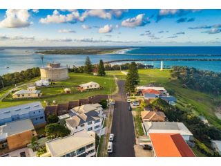 Bella Bay 4 Bedroom Home Guest house, Yamba - 3