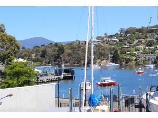 Bellerive Marina Penthouse. Apartment, Australia - 3