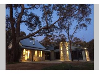 Benny's Retreat Luxury Bushland Escape Guest house, Clare - 1