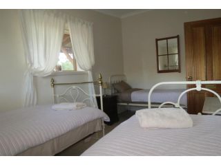 Bentwood Olive Grove Accommodation Guest house, Western Australia - 5